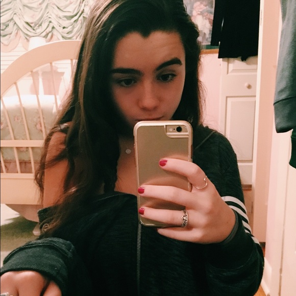 Profile Picture of Cristina Lenoci (@cristinalenoci) on Poshmark