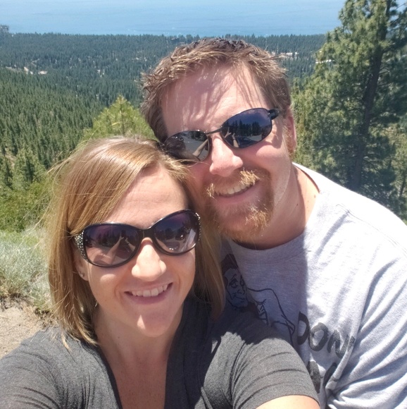 Profile Picture of Alissa Hyzer (@adoannie16) on Poshmark