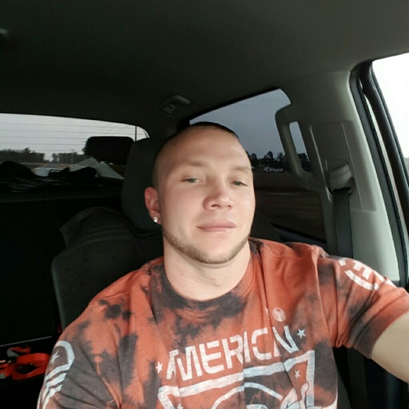 Profile Picture of Joshua Oxendine (@joxendine) on Poshmark