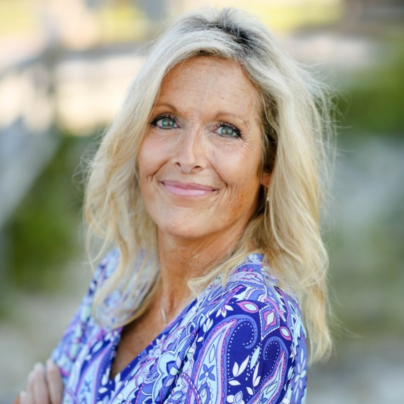 Joan Hillstead - Poshmark Profile Picture of Joan Hillstead (@jhillst) on Poshmark