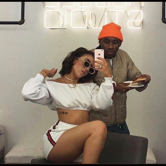 Profile Picture of Senshi Senshi (@sensopai2) on Poshmark