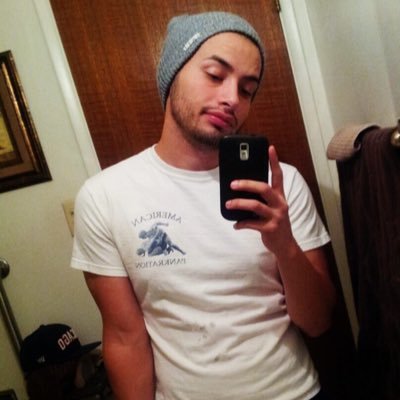 Profile Picture of Jon Olivas (@OlivasJon) on Twitter