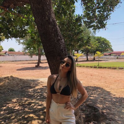 Profile Picture of Jaqueline Oliveira (@jaquelineo2) on Twitter