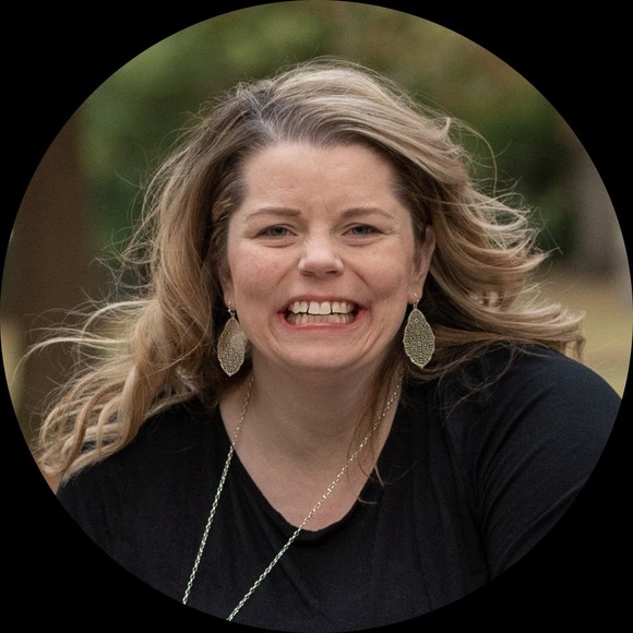 Profile Picture of Amanda Durr (@amandamrichards) on Poshmark