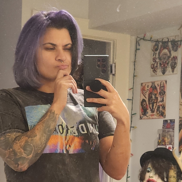 Profile Picture of Vanessa Didenko (@vanskate180) on Poshmark