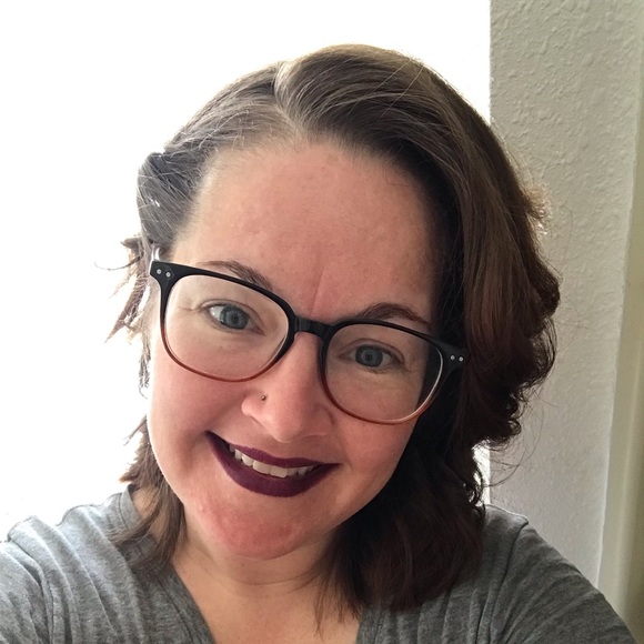 Profile Picture of Joni Nibbelink (@saratoga_joni) on Poshmark
