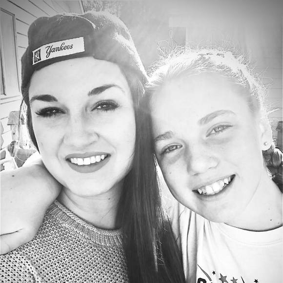 Profile Picture of Amanda Mcgloin (@amcgloin7) on Poshmark