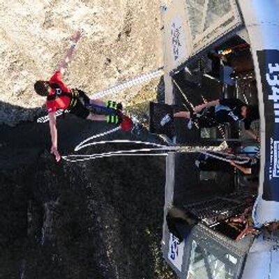 Profile Picture of Tom Lodge (@LittleTLodge) on Twitter