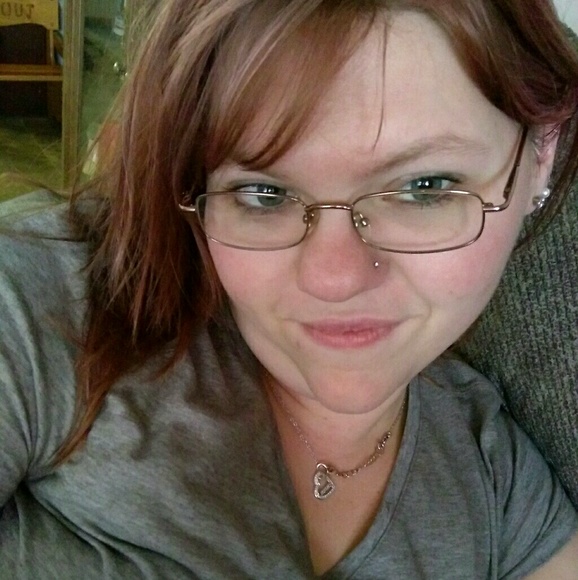 Profile Picture of Christina Olmstead (@colmstead1125) on Poshmark
