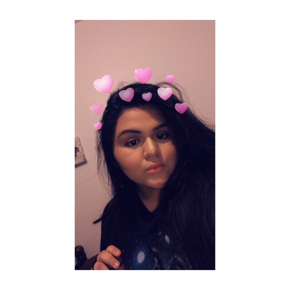 Profile Picture of Guadalupe Manzano (@gchantel_xo122) on Poshmark