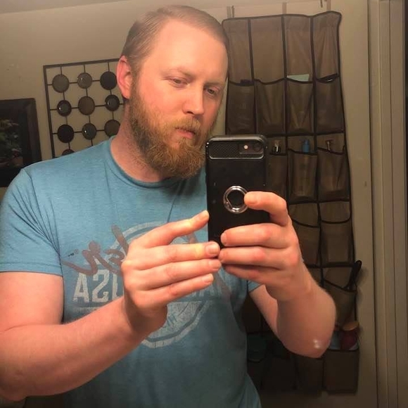 Profile Picture of James Plumley (@travis_plumley) on Poshmark