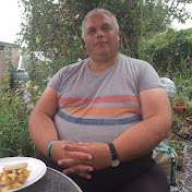 Profile Picture of Dave Page (@davepage8080) on Youtube