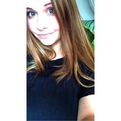 Profile Picture of Renee Engel (@garrixplease) on Twitter