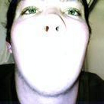 Profile Picture of Derek Ridge (@DerektheHutt) on Twitter