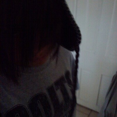 Profile Picture of Patricia Alaniz (@PatSingsForYou) on Twitter