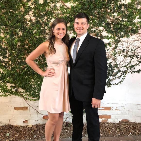 Profile Picture of Tori Dunn (@tori_kai) on Poshmark