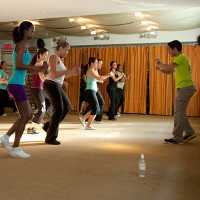 Profile Picture of Chloe Jameson (@chloejameson21) on Twitter