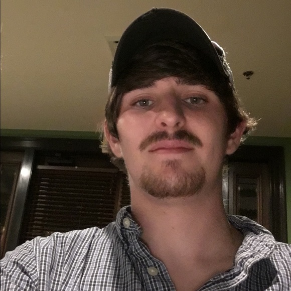 Profile Picture of Jake Gleason (@jakegleason1) on Poshmark