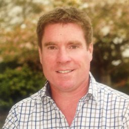 Profile Picture of Steve Fennessy (@FennessySteve) on Twitter