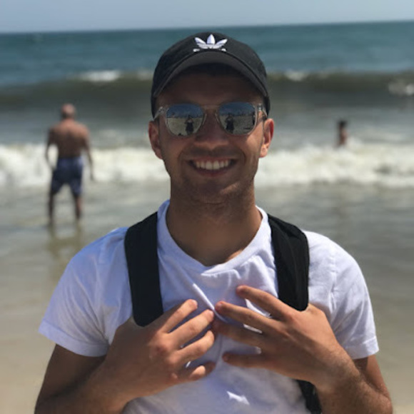 Profile Picture of Matthew Badalov (@matthewbadalov) on Poshmark
