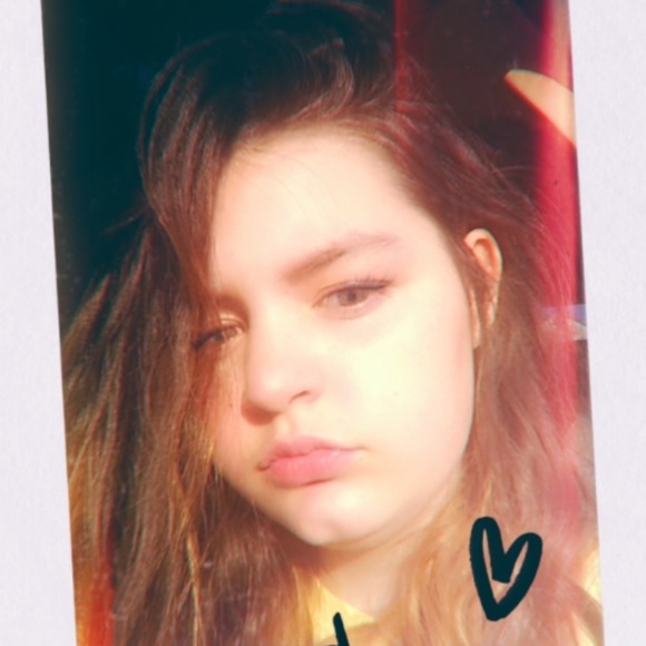 Profile Picture of Paige Frace (@legit_paige) on Poshmark