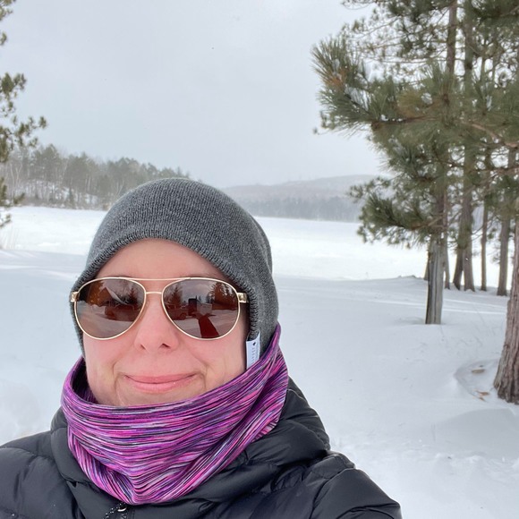 Profile Picture of Shawna King (@shawnaking468) on Poshmark