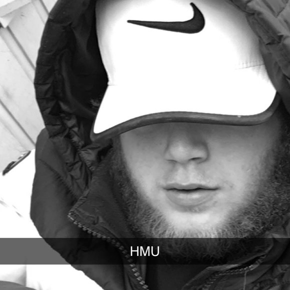 Eric Mahler - Poshmark Profile Picture of Eric Mahler (@ericmahler) on Poshmark