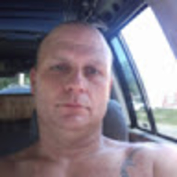 Profile Picture of Frank Gary (@garyfrank1993) on Poshmark
