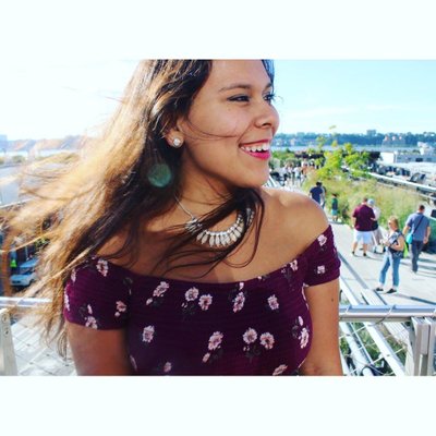 Profile Picture of Alejandra Anaya (@aleanaya17) on Twitter