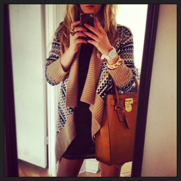 Profile Picture of Sunnie Schwartz (@sunniemae) on Poshmark