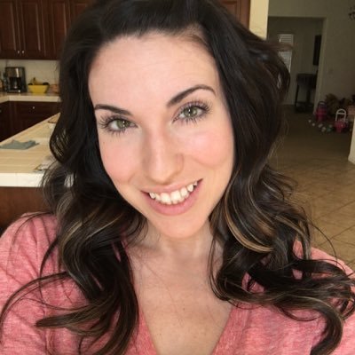 Profile Picture of Tara Tuttle (@taratuttle87) on Twitter