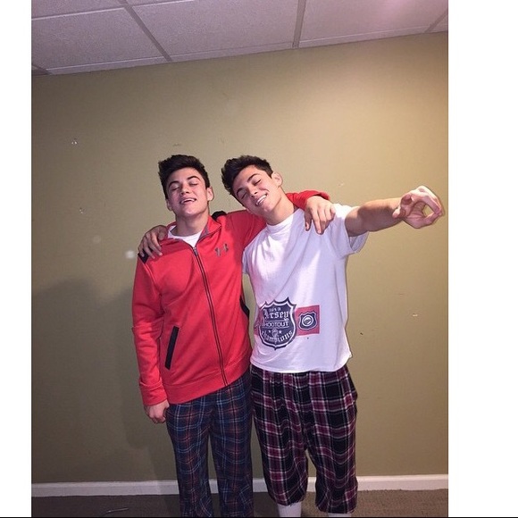 Julia Battista - Poshmark Profile Picture of Julia Battista (@juliaabattistaa) on Poshmark