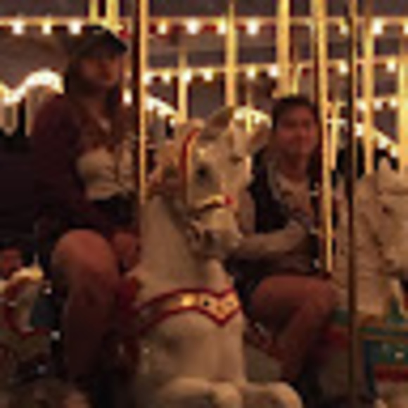 Profile Picture of Vivian Engee (@vivianenge) on Poshmark