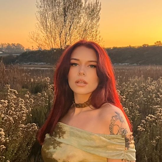 Profile Picture of Mik💌 (@miksworldy) on Tiktok