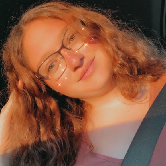 Profile Picture of Emilie Rosenberg (@emiruth12) on Poshmark