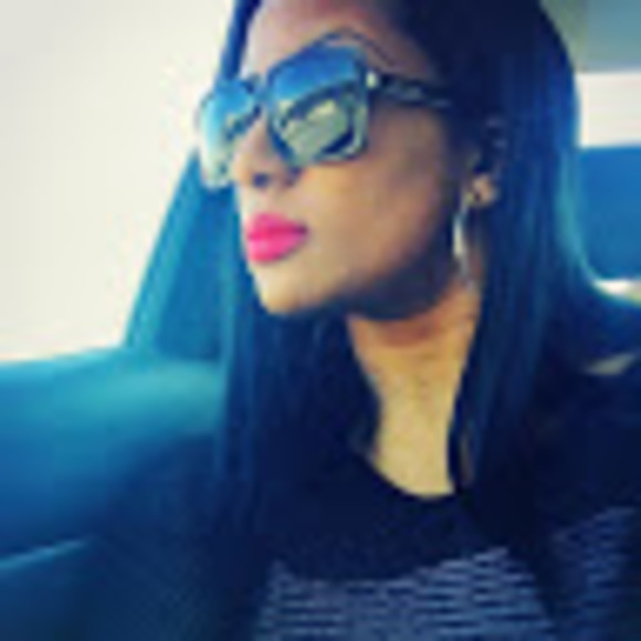 Profile Picture of Marcia Edwards (@violetaprynceza) on Poshmark