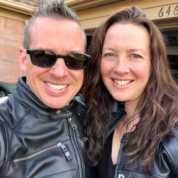 Profile Picture of 🏃🏻‍♀️valeri & jason🏋🏻‍♂️ Osterson (@vosterson) on Poshmark