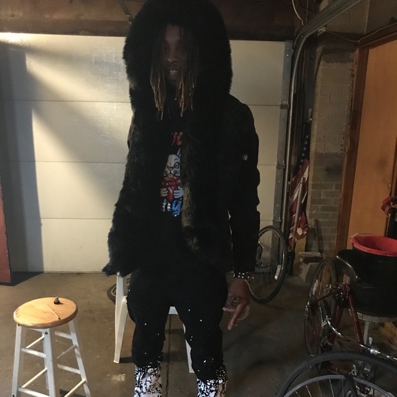 Profile Picture of Danny Cox (@cooskane1) on Poshmark