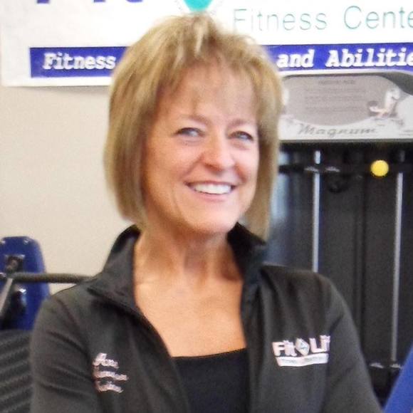 Profile Picture of Ann Janusheske (@annjanusheske) on Poshmark