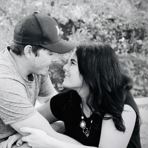 Profile Picture of Whitney Wiley (@w_wiley) on Poshmark