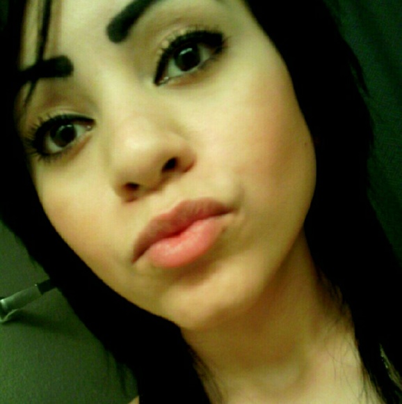 Profile Picture of Doris Carpio (@carpio07) on Poshmark