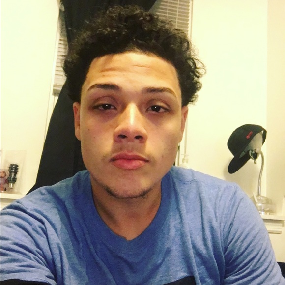 Profile Picture of Antonio Ramos (@antonio02) on Poshmark