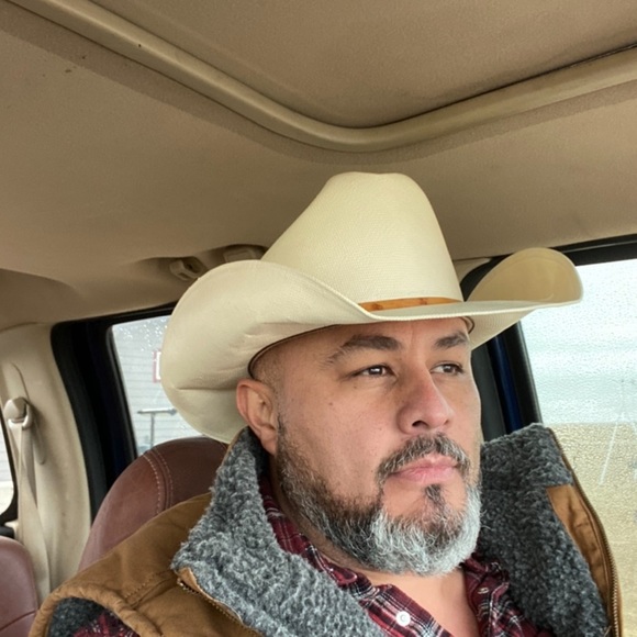 Profile Picture of Carlos Prieto (@prietoc) on Poshmark