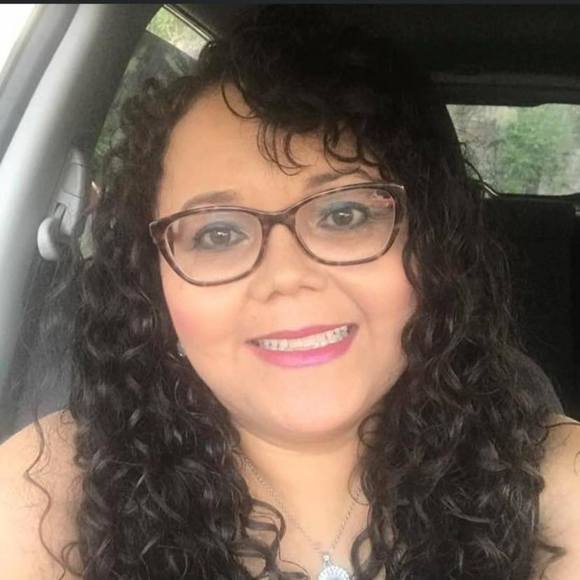 Profile Picture of Allison Romero (@allisonromer341) on Poshmark