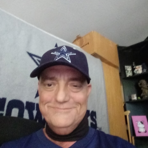 Profile Picture of Jimmy Page (@jimmyp20042003) on Poshmark