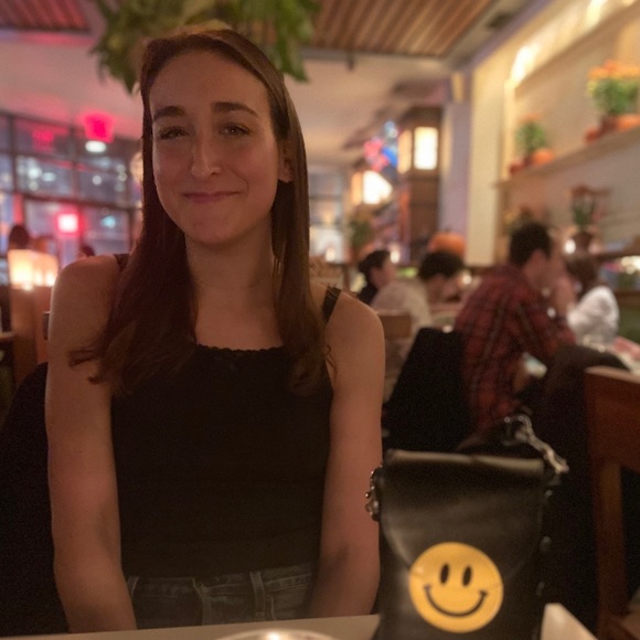 Profile Picture of Megan Kirsch (@megankirsch) on Poshmark