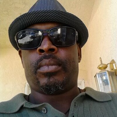 Profile Picture of Steve Whalen (@prettyblackstev) on Twitter