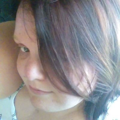 Profile Picture of April Lowe (@aprillowe123) on Twitter
