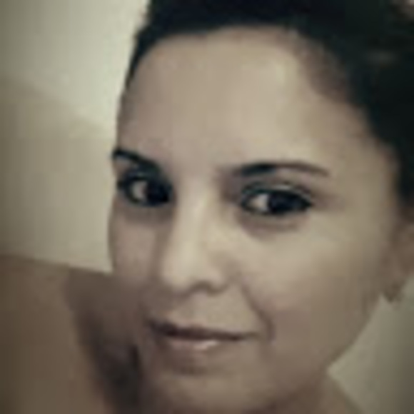 Profile Picture of Luly Urgiles (@luluali04) on Poshmark