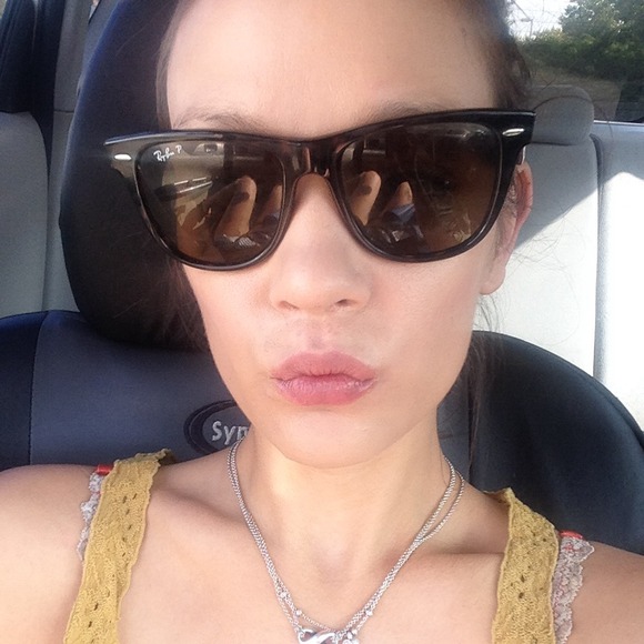 Profile Picture of Jessie Rieper (@prettiepetite) on Poshmark